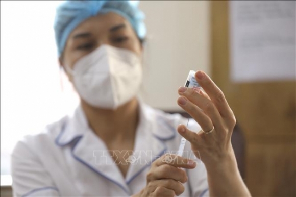 5 Ha Noi Trien Khai Tiem Vaccine Tai Cac Trung Tam Y Te Quan Huyen Thi Xa