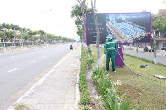 8 Da Nang Lap Chot Kiem Tra Duong Pho Vang Bong Nguoi