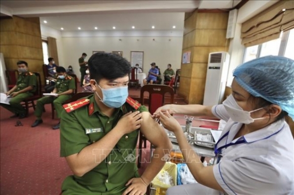 8 Ha Noi Trien Khai Tiem Vaccine Tai Cac Trung Tam Y Te Quan Huyen Thi Xa