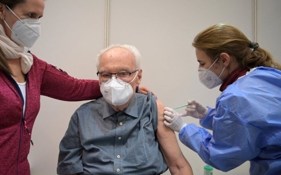 1 Tiem Chung Cham Lai Duc Canh Bao Quyet Liet Voi Nhung Ai Chua Tiem Vaccine Covid 19