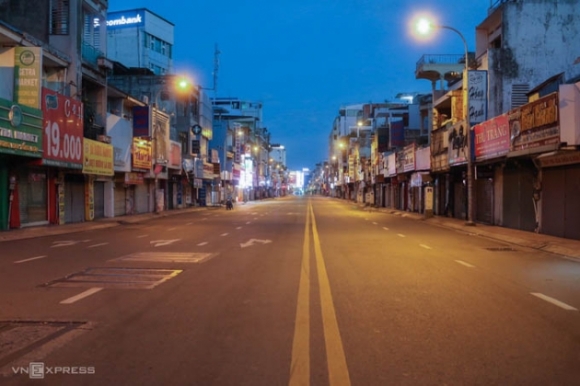 4 Duong Pho Tp Hcm Sau 18h