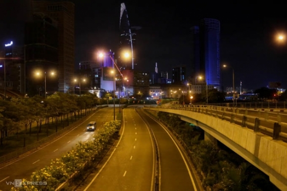 8 Duong Pho Tp Hcm Sau 18h