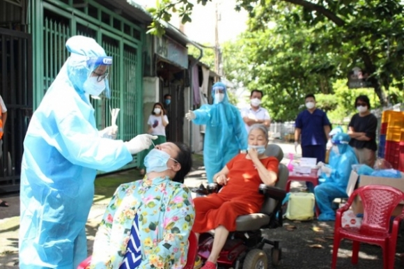 4 Tp Hcm Bao Dong F0 Lang Thang Ngoai Cong Dong