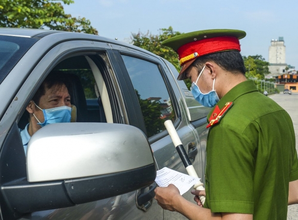 5 Ha Noi Phuong Phat Phieu Kiem Soat Phong Chong Covid 19 Moi Nha Chi Ra Duong 1 Lanngay