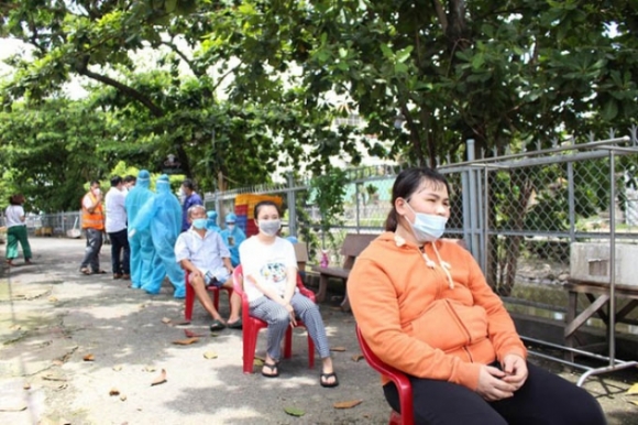 5 Tp Hcm Bao Dong F0 Lang Thang Ngoai Cong Dong