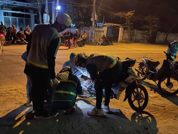 5 Xuyen Ngay Dem Bam Chot O Da Nang Cuu Ho Xe Cho Nguoi Tu Tphcm Ve Que