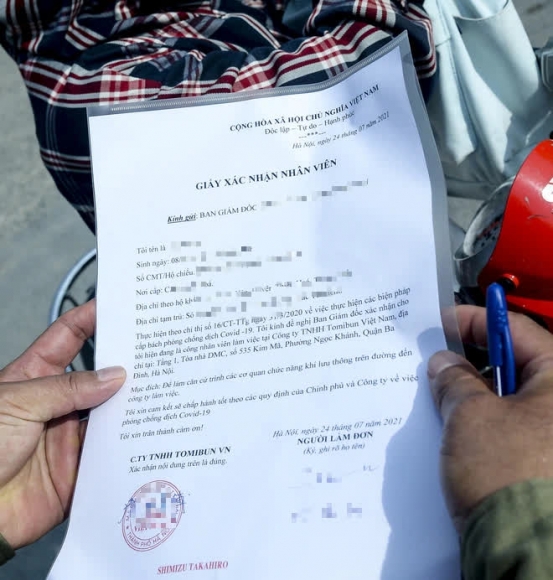 8 Ha Noi Phuong Phat Phieu Kiem Soat Phong Chong Covid 19 Moi Nha Chi Ra Duong 1 Lanngay