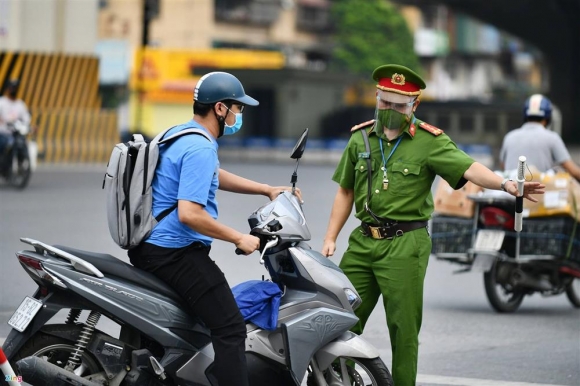 13 Nhieu Chot Kiem Soat Covid 19 O Ha Noi Bi Un U