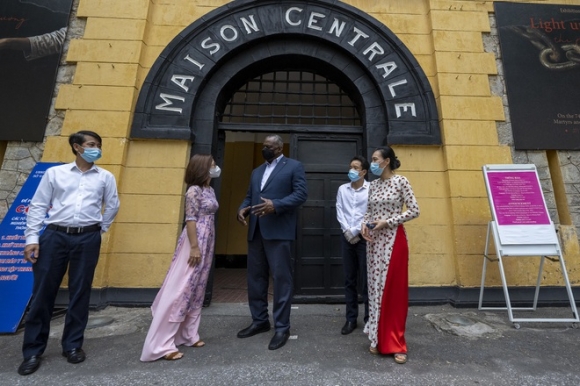 1 Bo Truong Quoc Phong My Tham Nha Tu Hoa Lo