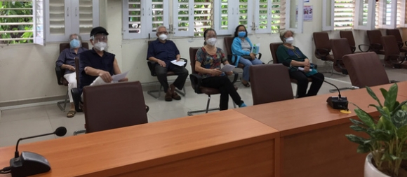 1 Tren 65 Tuoi Chua Ho Khau Thuong Tru O Tphcm Co Duoc Chich Ngua Covid 19