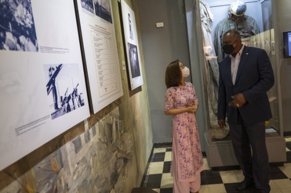 6 Bo Truong Quoc Phong My Tham Nha Tu Hoa Lo