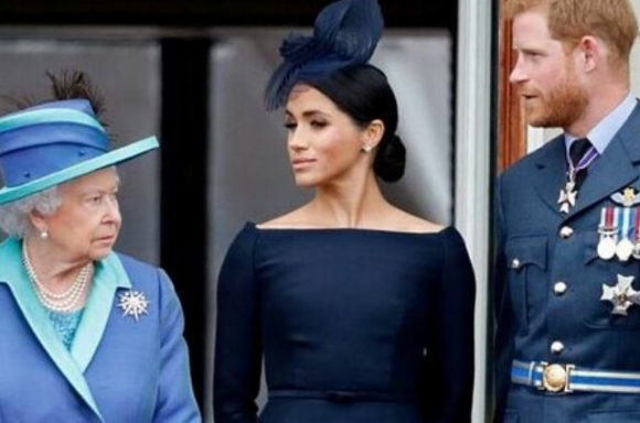 1 Nu Hoang Co Cach Si Nhuc Nha Sussex Tot Hon Huy Tuoc Hieu