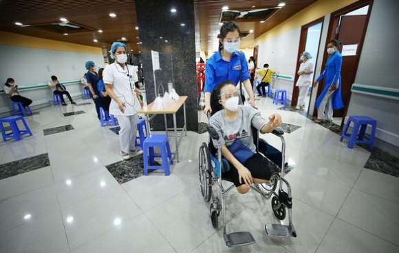 3 Hang Tram Nguoi Lao Dong Khuyet Tat Vui Vi Duoc Tiem Vac Xin Phong Covid 19