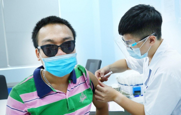 4 Hang Tram Nguoi Lao Dong Khuyet Tat Vui Vi Duoc Tiem Vac Xin Phong Covid 19