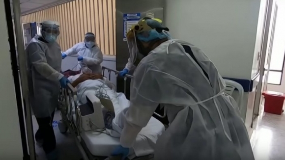 1 Co The Xuat Hien Bien The Covid 19 Sieu Dot Bien Khien 13 So Nguoi Mac Tu Vong