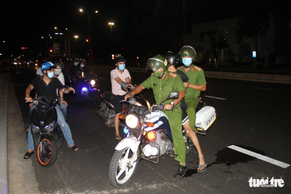 9 Pho Phuong Da Nang Vang Lang Trong Dem Dau Gian Cach