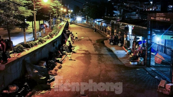 11 Hinh Anh Ha Noi Phong Toa Cho Long Bien Do Lien Quan Ca Mac Covid 19