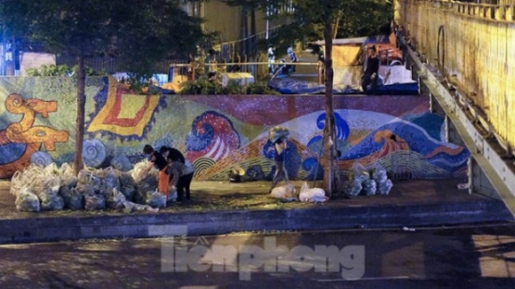 12 Hinh Anh Ha Noi Phong Toa Cho Long Bien Do Lien Quan Ca Mac Covid 19