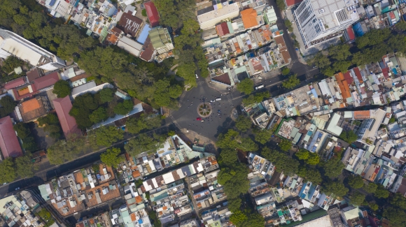 19 Duong Pho Tphcm Khac La Thoi Khoi Bui Ket Xe Va Khi Gian Cach