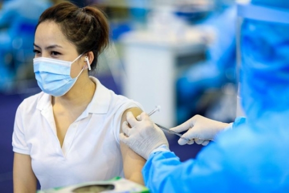 1 99 Nguoi Tu 18 Tuoi O Ha Noi Tphcm Se Duoc Phan Bo Vaccine