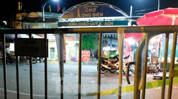 1 Hinh Anh Ha Noi Phong Toa Cho Long Bien Do Lien Quan Ca Mac Covid 19