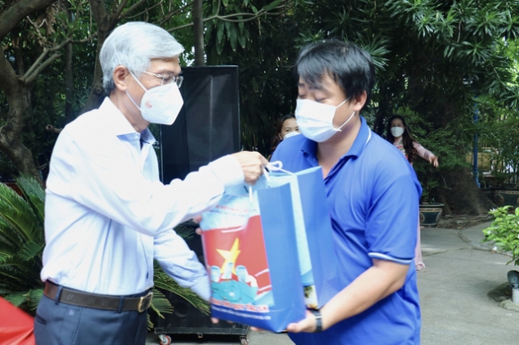 1 Tphcm Khan Truong Ket Hop Dong   Tay Y Trong Phong Chong Dich Covid 19