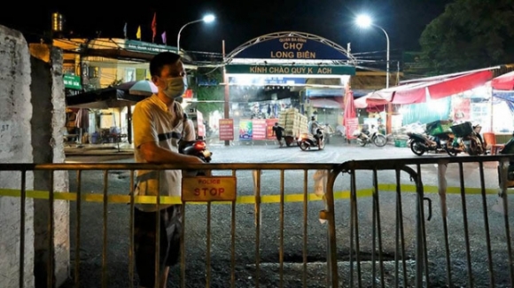 2 Hinh Anh Ha Noi Phong Toa Cho Long Bien Do Lien Quan Ca Mac Covid 19