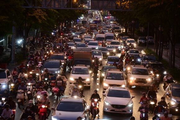 3 Duong Pho Tphcm Khac La Thoi Khoi Bui Ket Xe Va Khi Gian Cach