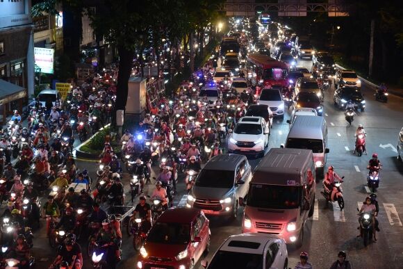 5 Duong Pho Tphcm Khac La Thoi Khoi Bui Ket Xe Va Khi Gian Cach