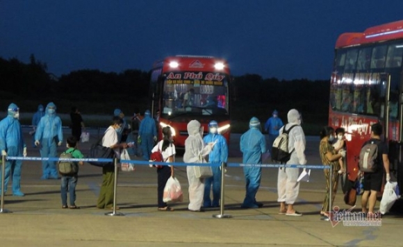 3 Nghe An Don Chuyen Bay Cho 217 Nguoi Tu Tphcm Ve Que Tranh Dich