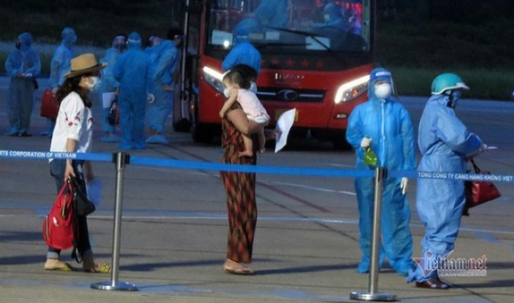 4 Nghe An Don Chuyen Bay Cho 217 Nguoi Tu Tphcm Ve Que Tranh Dich