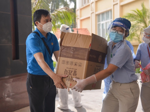 1 Hon 50 Ti Dong Ho Tro Cong Nhan Kho Khan O Tphcm Binh Duong Dong Nai