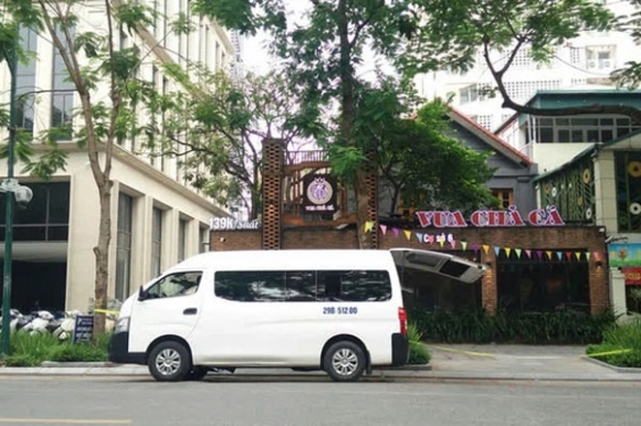 1 Ha Noi Phat Hien Thi The Trong Nha Hang Vua Cha Ca Tren Pho Ly Thuong Kiet