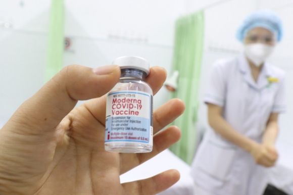 1 Nhom Luat Su O My Va Tphcm De Xuat Tang 50000 Lo Vac Xin Moderna Cho Tphcm