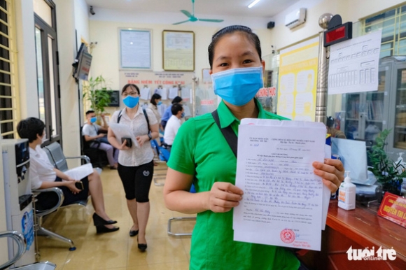 2 Doi Gan 4 Tieng De Xin Phuong Xac Nhan Giay Di Duong Van Phai Ve Vi Chua Du Thu Tuc