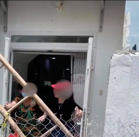 2 Dan Mang Truy Lung Danh Tinh Nguoi Phu Nu 3 Lan Khong Tuan Thu Gian Cach Gay Roi Tai Noi Cong Cong