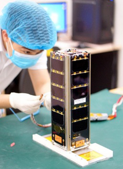 2 Ve Tinh Nanodragon Made In Vietnam Len Duong Sang Nhat