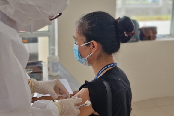 1 Giam Doc So Y Te Da Nang Noi Ve Giai Phap Tiep Can Nguon Vac Xin