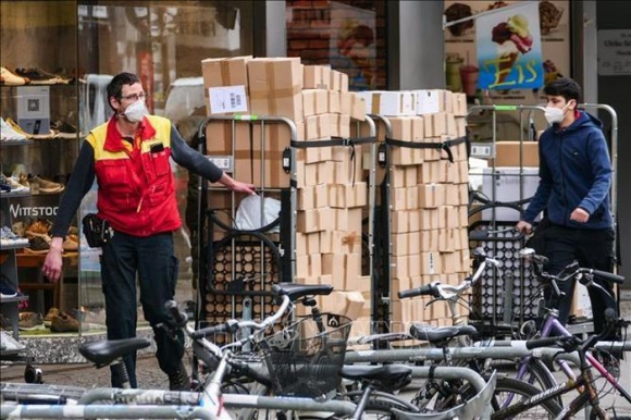 1 Hang Duc Doi Mat Su Canh Tranh Manh Me Cua Hang Trung Quoc Tai San Nha
