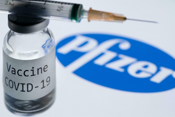 Pfizer công bố hiệu quả của mũi tiêm thứ ba