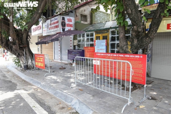 11 Ha Noi Nhieu Chot Kiem Soat Covid 19 Dung Cho Co Nguoi Dan Thoai Mai Di Qua