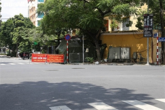 7 Ha Noi Nhieu Chot Kiem Soat Covid 19 Dung Cho Co Nguoi Dan Thoai Mai Di Qua