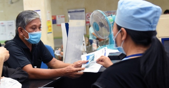 1 Moi Nguoi Dan Co The Xin Cap Lai Cap Doi The Bao Hiem Y Te O Dia Phuong Khac