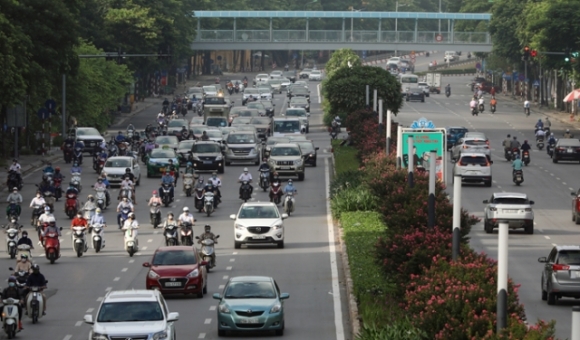 3 Bi Thu Ha Noi Kien Tri Gian Cach Xa Hoi