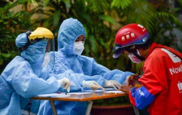 6 Shipper Xep Hang Tu Sang Som Cho Test Nhanh O Tram Y Te Luu Dong