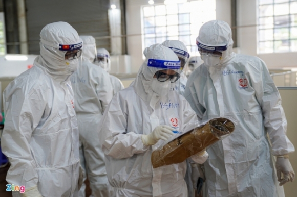 1 Mot So Doan Y Te Nhan Dao Nuoc Ngoai Muon Sang Viet Nam Chong Dich