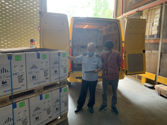 2 Thong Quan Hon 330000 Lieu Vac Xin Pfizer Vua Ve Den Ha Noi Va Tphcm