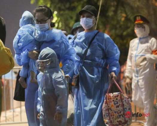 10 Doan Xe Dau Tien Dua Gan 1200 Nguoi Tai O Dich Thanh Xuan Trung Den Khu Cach Ly Tap Trung