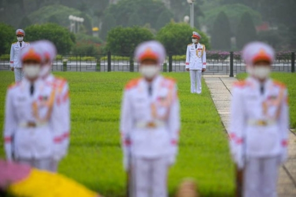 10 Le Thuong Co Mung Quoc Khanh Tai Lang Chu Tich Ho Chi Minh