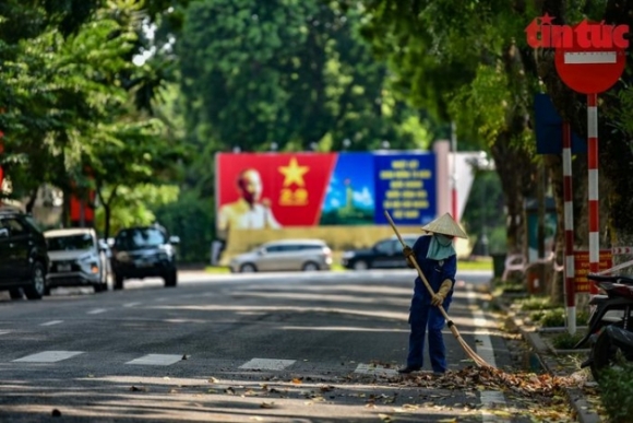 17 Pho Phuong Ha Noi Vang Lang Dep Nao Long Chao Don Ngay Dau Tien Cua Ky Nghi Le